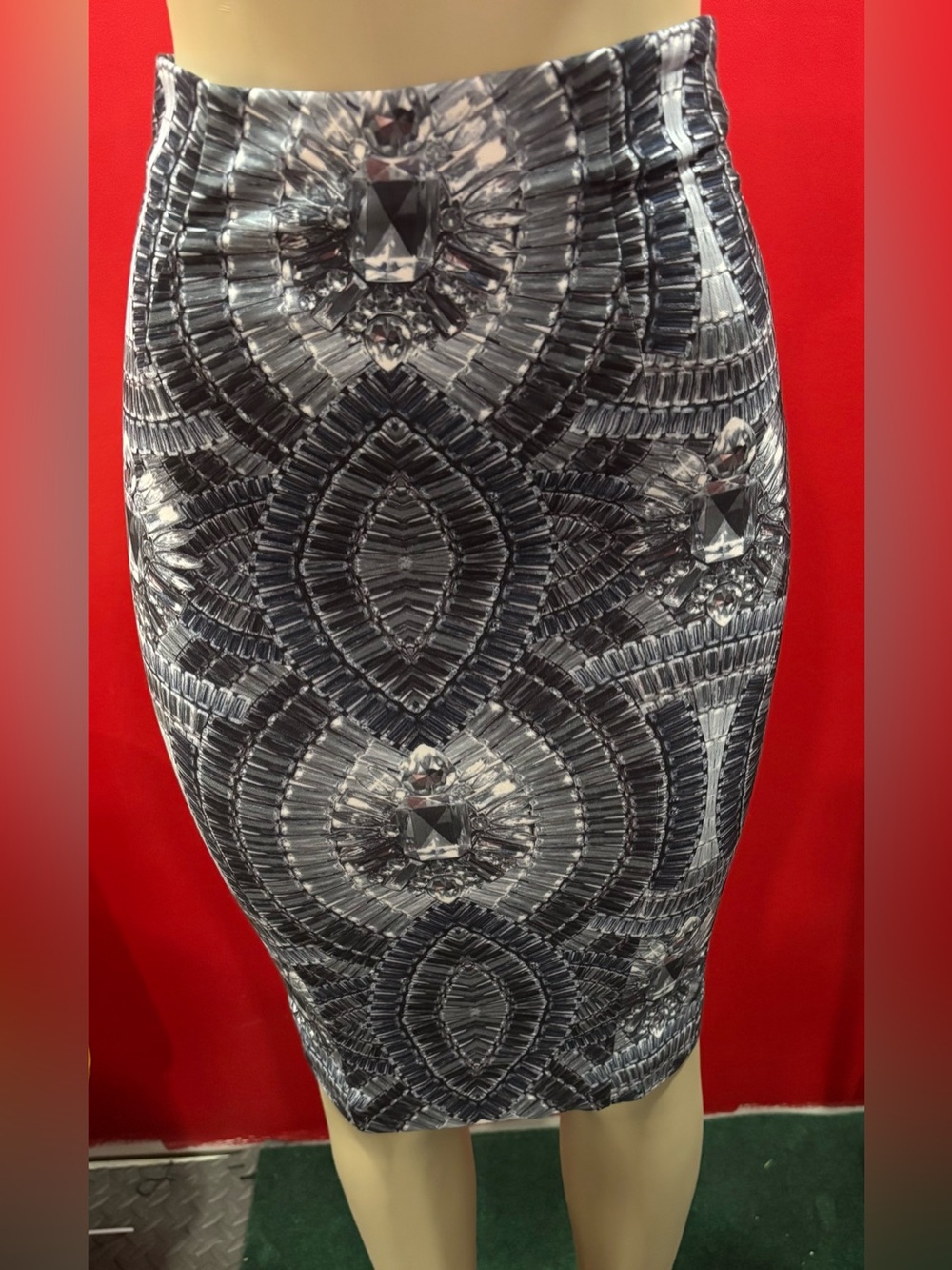 H&M Black and Gray Geometric Pencil Skirt